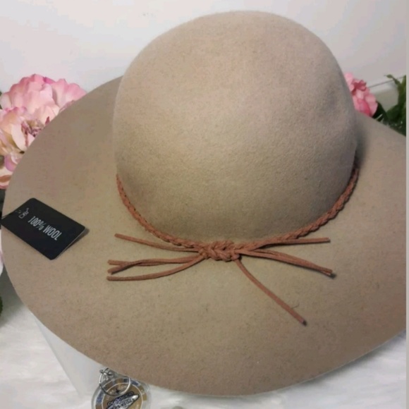 *FINAL PRICE* D&Y Floppy Wide Brim Hat 100% Wool - Picture 2 of 7
